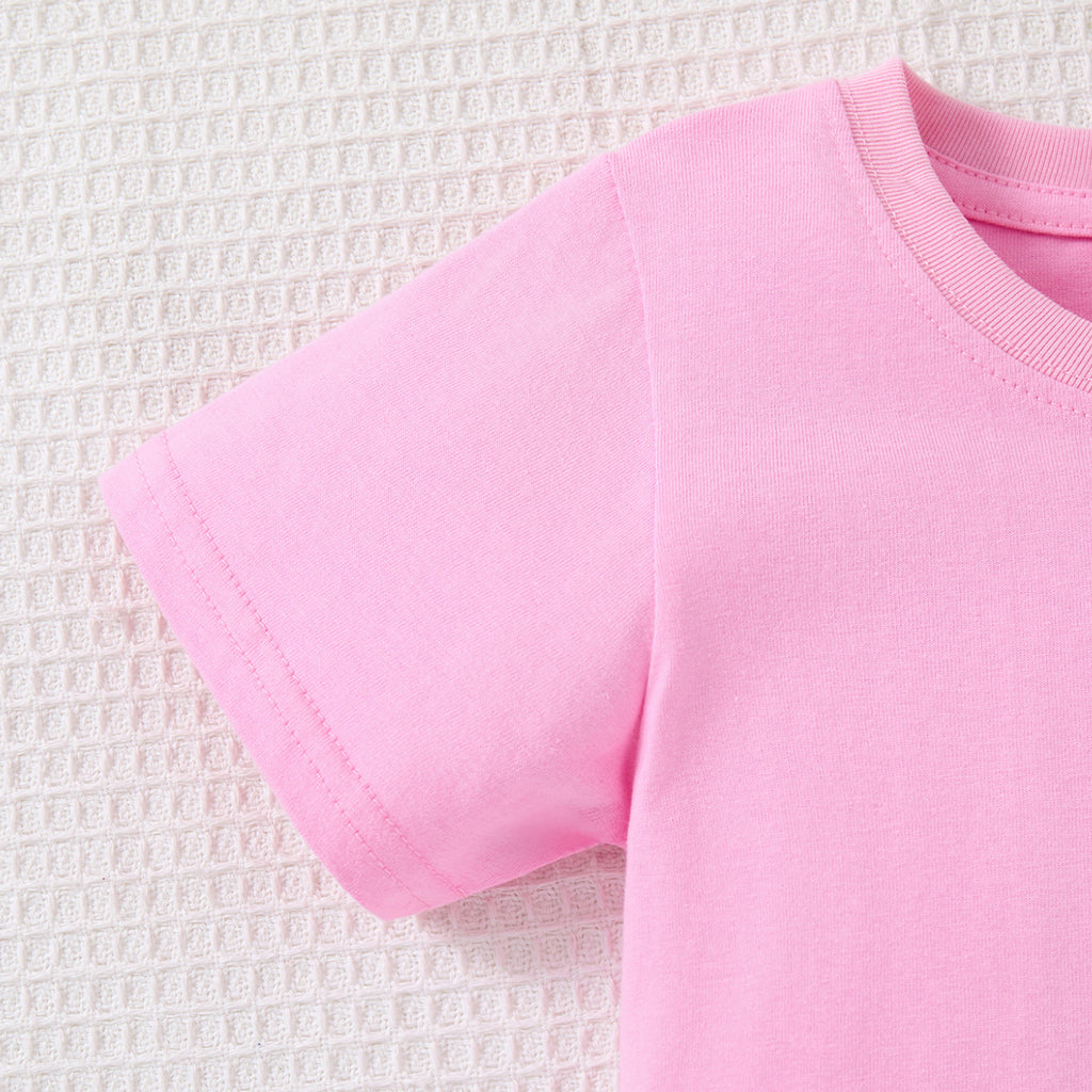 Girls' T-shirts are customized